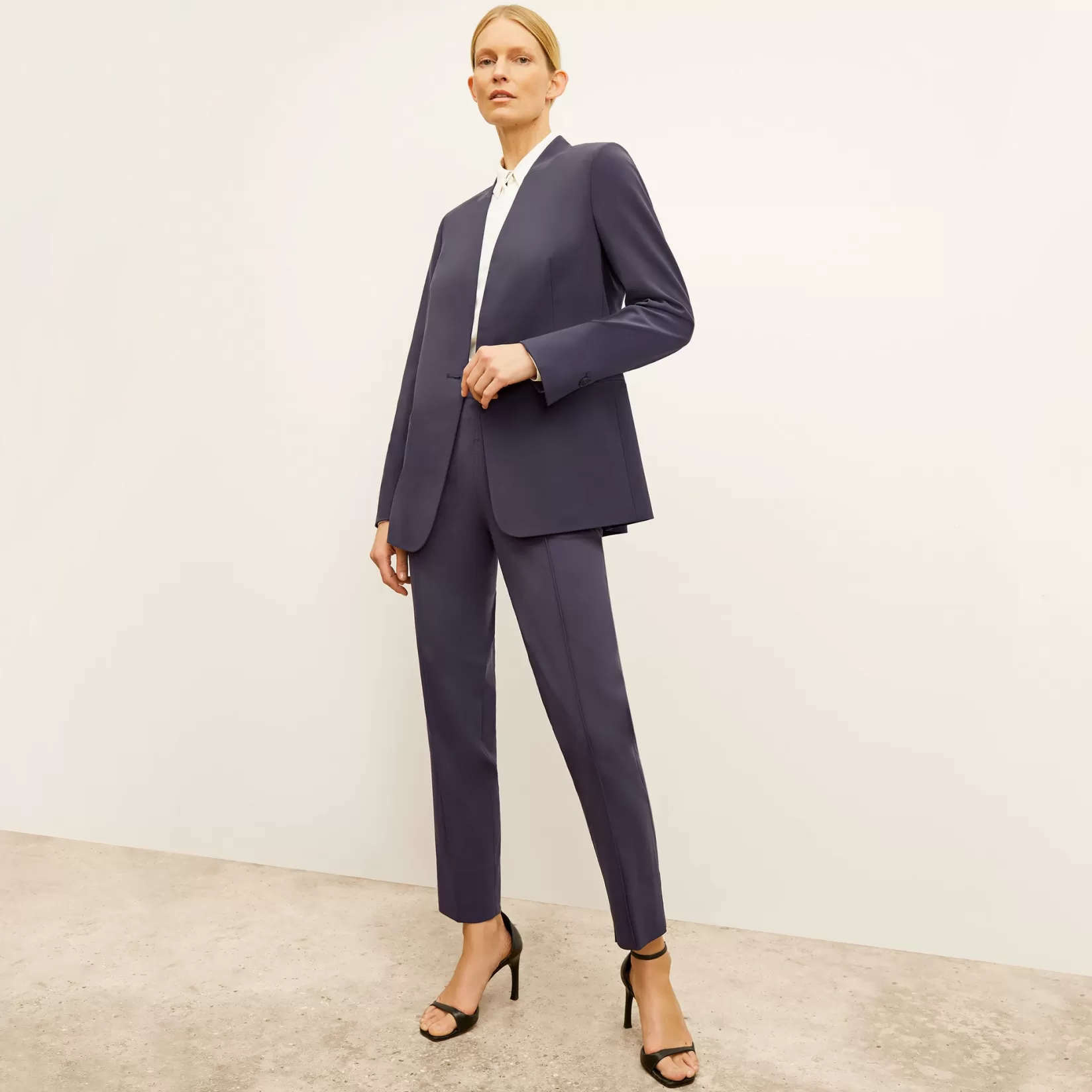 Suiting | M.M.LaFleur The Colby Travel Pant - OrigamiTech CoolCharcoal
