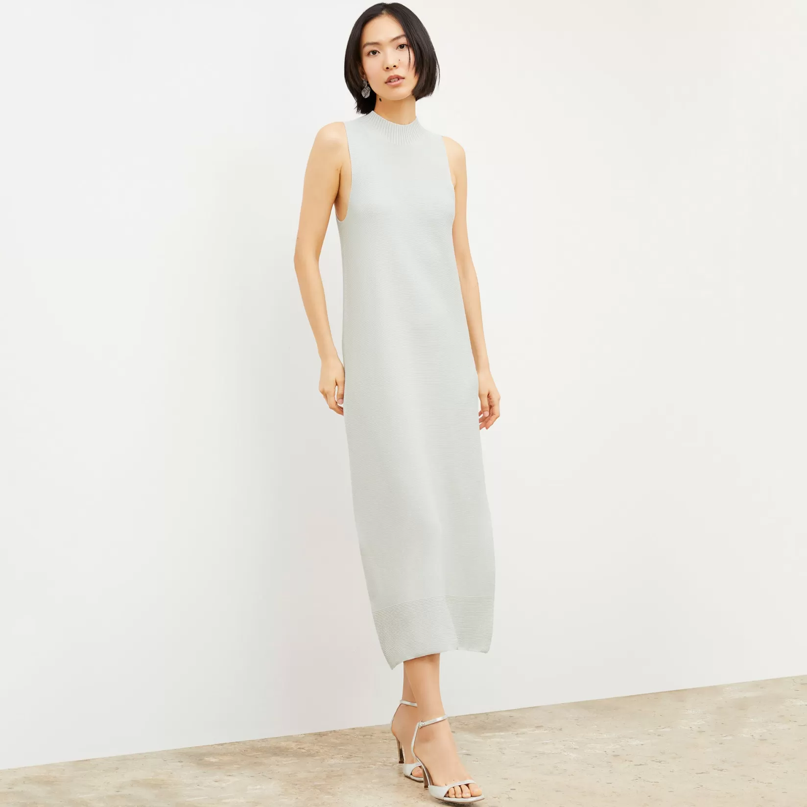 Accessories | M.M.LaFleur The Ella Sandal - Brushed Metallic Silver