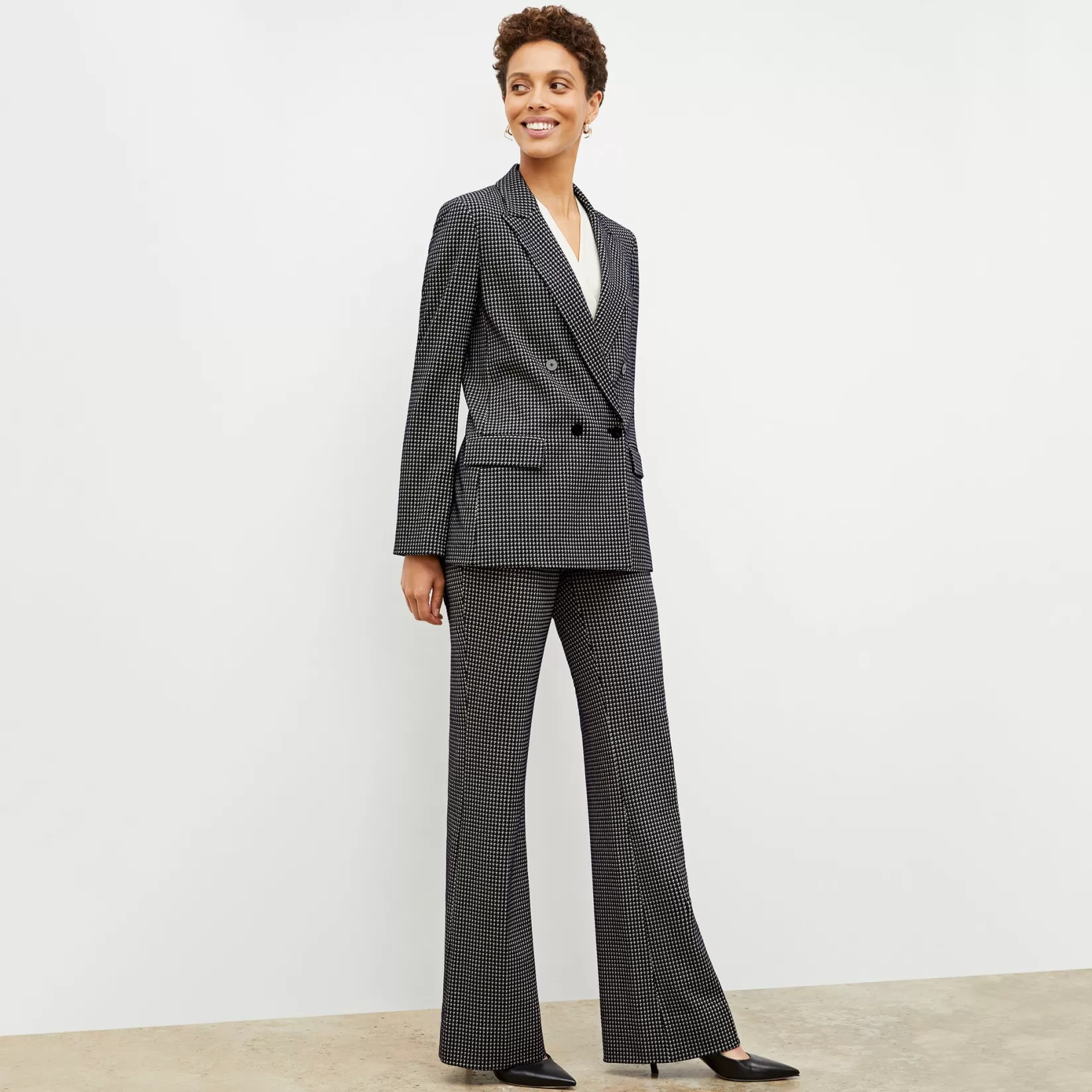 Suiting | M.M.LaFleur The Horton Flare Trouser - Stretch Houndstooth Black/White